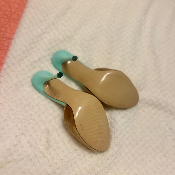 Steve Madden Tan and Green Heels Elegant Mule Design - Picture 5 of 5